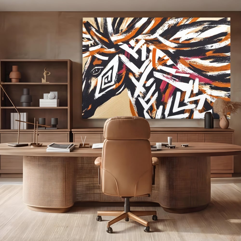 Tablou canvas cu pictura cu cap de cal tribal, fara rama, pe sasiu de lemn, pe perete intr-un birou